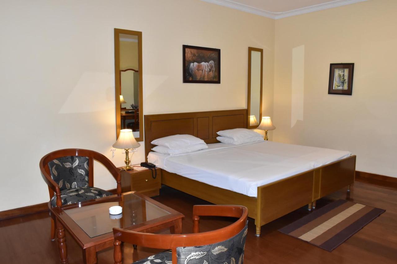 The Royal Residency Hotel Бодх Гая Екстериор снимка