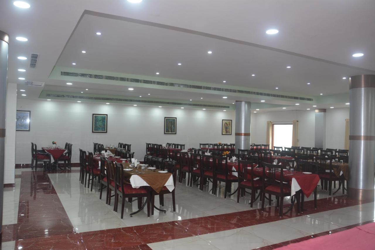 The Royal Residency Hotel Бодх Гая Екстериор снимка